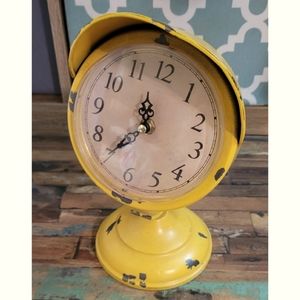 Vintage Metal Headlight Desk Clock